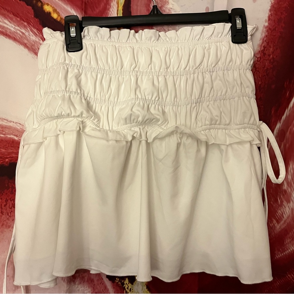 White Ruched Mini Skirt - Picture 2 of 4